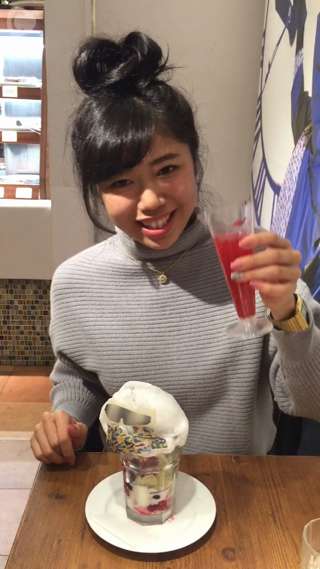 バック・トゥ・ザ・フューチャーの公式カフェ！【スイーツ】ドクの実験失敗？！編