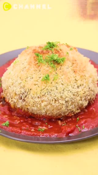 โคร๊อกเกะข้าวปั้นยักษ์ไส้ชีส