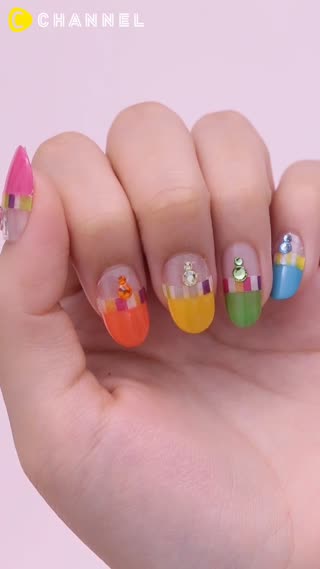 カラフルかわいい♡マスキングテープで簡単７色ネイル
