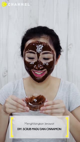 DIY Honey and Cinnamon Scrub