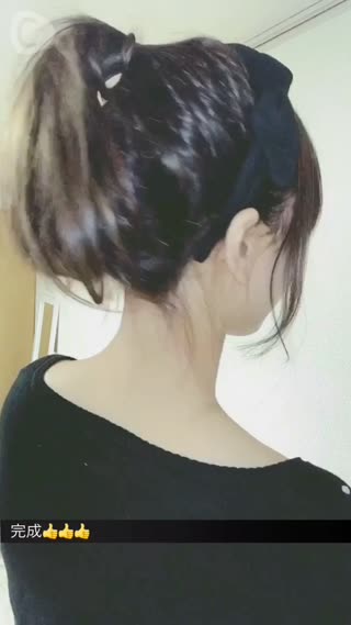 揺れないふわふわレトロポニーテール