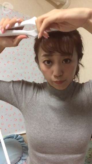 I used the trending hair iron KINUJO