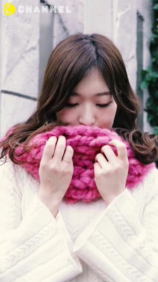 初心者でも簡単！手首だけで「スヌード」を編む方法