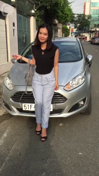 [Vietnam] Office style with baggy pants