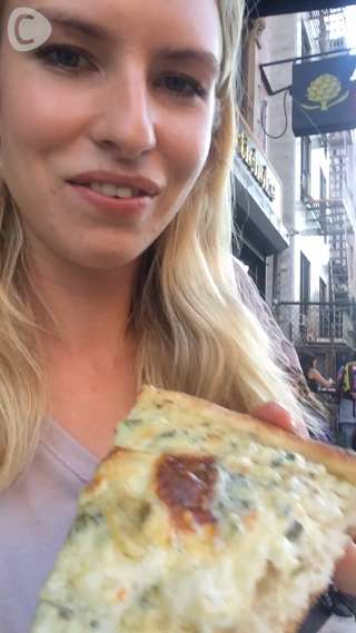 【ニューヨーク最新情報】Artichokeの香り高いバジルピザ！