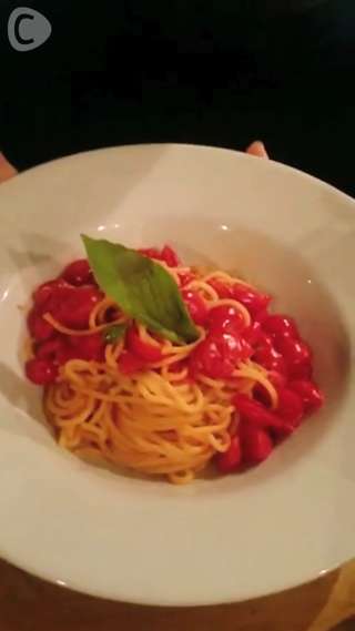 今井マイ☆ロンドンでのごはん！ROSSOPOMODOROのトマトパスタ