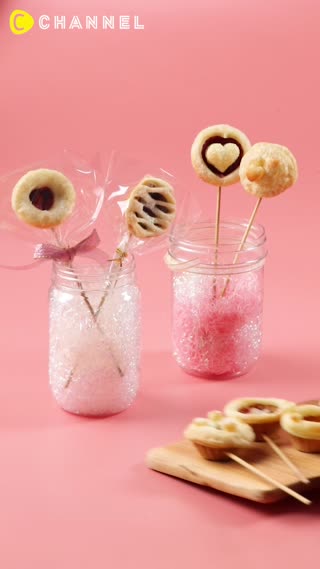 Bite Sized♡Jam Pie Pops