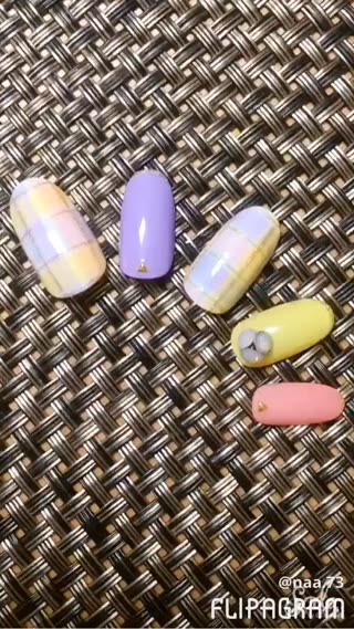 【ふんわり優しい】パステルカラーのチェック柄ネイル