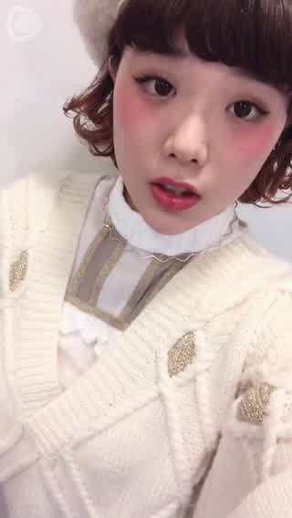 ばぶかぼんの私服紹介♪ゴールド×ホワイトのニットコーデ！