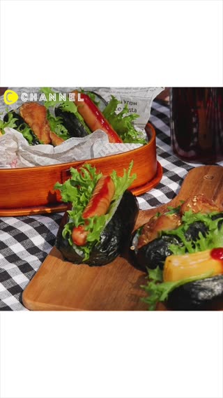 Easy and Delicious! Hotdog w/ Rice Buns