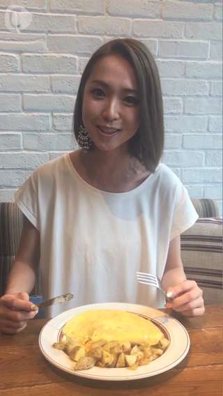Eggs'n Things銀座店へ♪夏限定のリリコイパパイヤパンケーキも♡