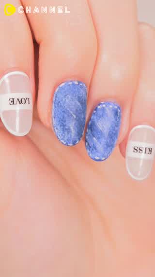 カジュアルファッションに合わせやすいこなれ指先♡デニムネイル