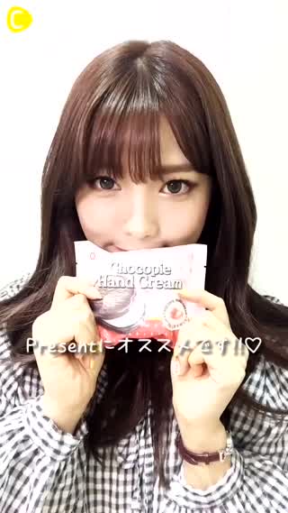 本物のチョコパイ？！ユニークなデザインが可愛い、韓国人気のハンドクリーム❤