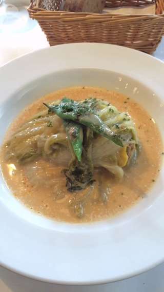 正統派のビストロ、ラ・ポーレで、ゆっくりランチ。