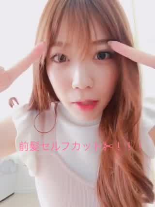 コームを使えば自分でも簡単に？！前髪セルフカット&スタイリング紹介！