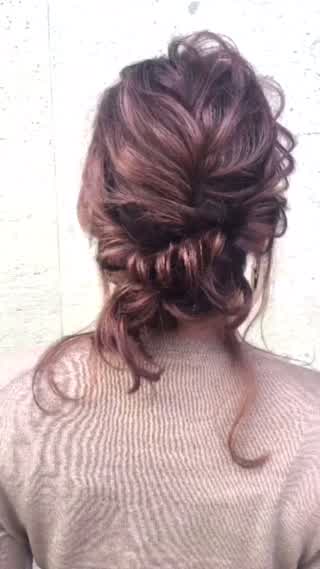 ミディアムヘアを可愛くヘアアレンジ