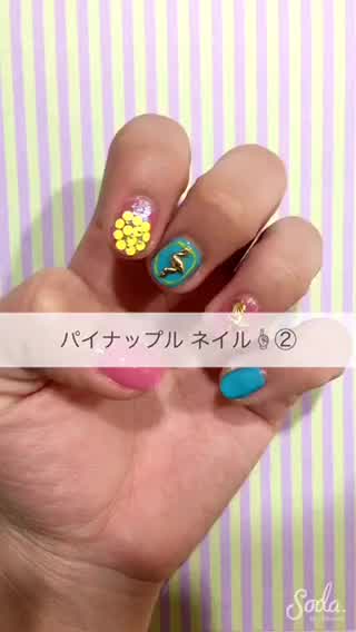 パイナップルネイルで指先をポップに！セルフネイルデザイン