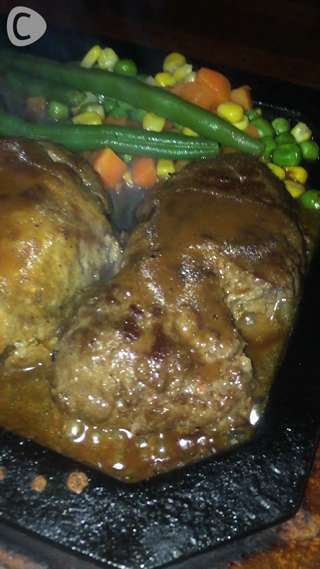 金曜日は渋谷で1ポンドハンバーグが1150円！【ゴールドラッシュ】