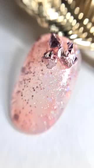 塗って混ぜるだけ！エチュードハウスのマニキュアで春のニュアンスネイル