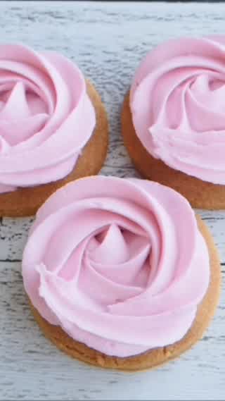 簡単可愛く♡アイシングでローズクッキーの絞り♡