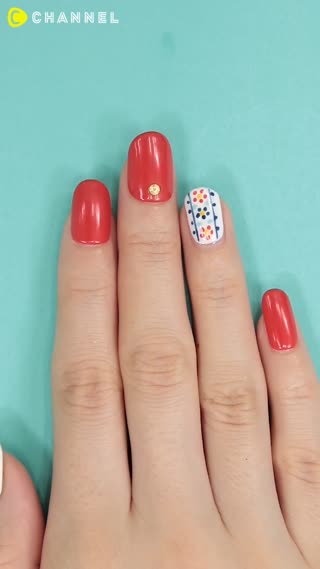 Easy Vintage Flower Nail