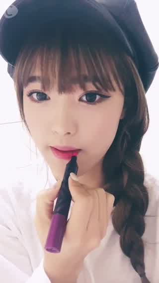 大人気の韓国コスメ！デザインが可愛いリップタトゥーをご紹介