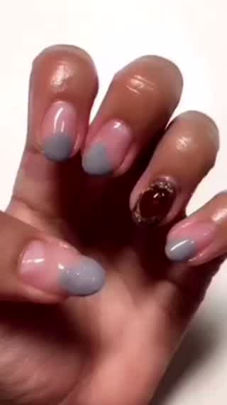 秋ネイルはパーツ✕銀箔で！シンプルだけど秋らしいネイル