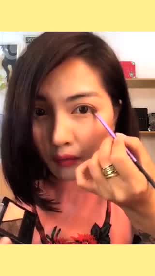 [Vietnam] How to apply 2 toned eyeshadow