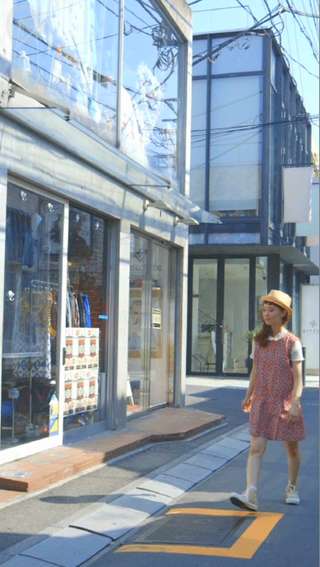 柴田紗希のスタッフさんとも仲良しの古着屋さん原宿【HUG】