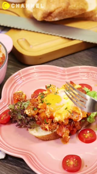 大人小孩都會喜歡！蕃茄燉肉蔬菜烤蛋！