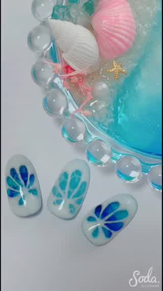 簡単なのにテクありに見える♪ くり抜き夏ネイル