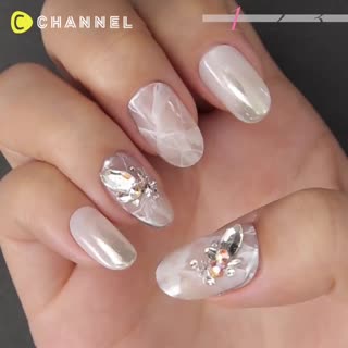 Beautiful Snowflake Marble Nail