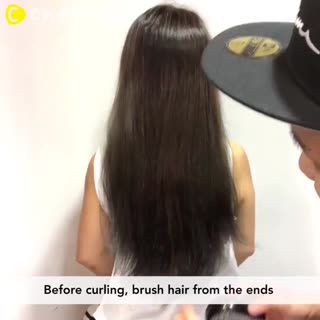 How to curl hair outwards