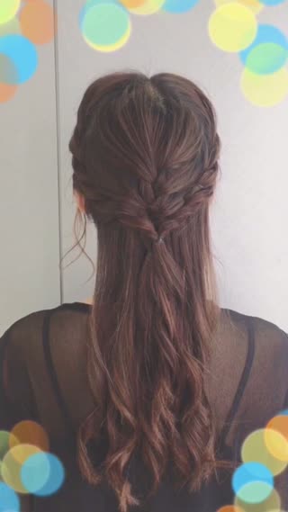 ハーフアップ✕くるりんぱでモテヘアに♡お呼ばれにぴったり！