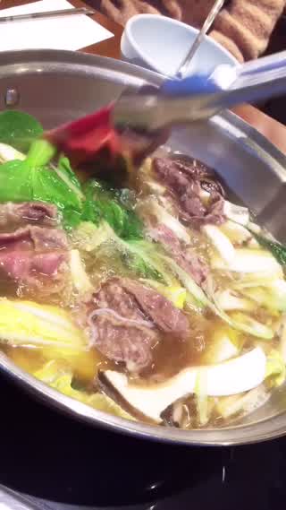 韓国式のしゃぶしゃぶをご紹介します☆inソウル