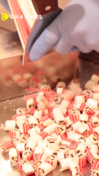 見て楽しめる！食べて楽しめる！キャンディー・ショータイム