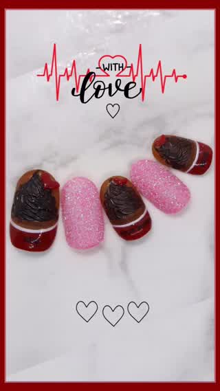バレンタインにおすすめ♡チョコカップケーキネイル