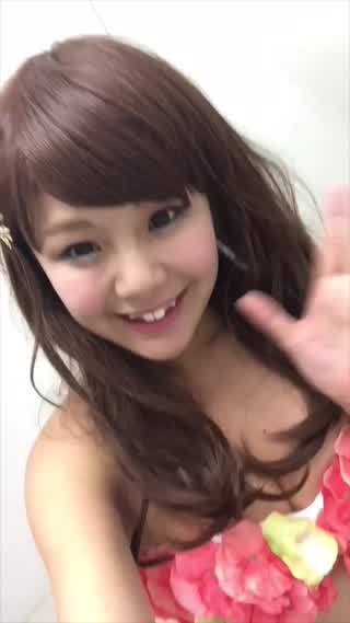 แปลงร่างเป็นเงือกด้วยชุดว่ายน้ำ!