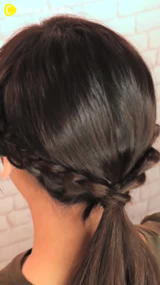 いつも同じポニーテールで逃げてない？サイド三つ編みで華やか♡セミロングポニー