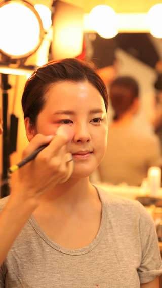 【時短テク】簡単な二日酔いメイク❤