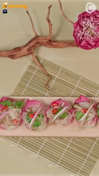 ยำเส้นชิราตากิกลีบดอกบัว ใช้ หม้อหุงข้าว