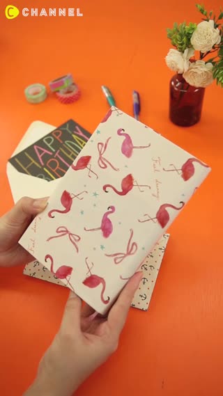 Tips membuka kertas kado tanpa bekas