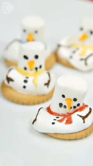 Easy Marshmallow Melty Snowman Cookie♥