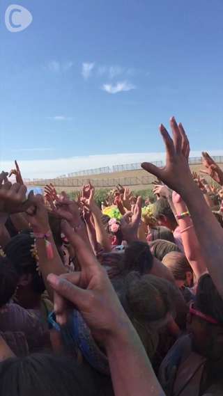 color me radレポート☆DJブースでもカラフルに！