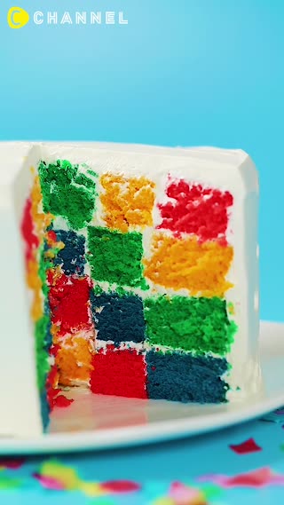 Inside Surprise! Vivid Color Sponge Cake