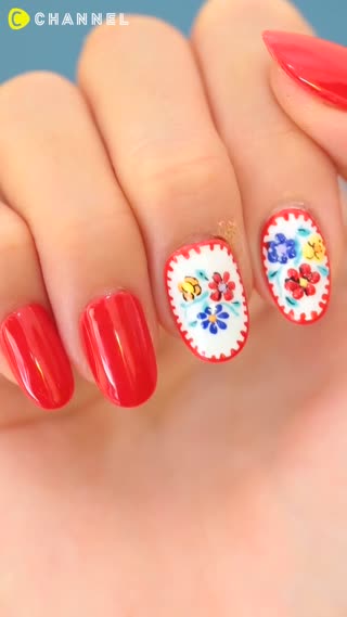 Retro flower nail art
