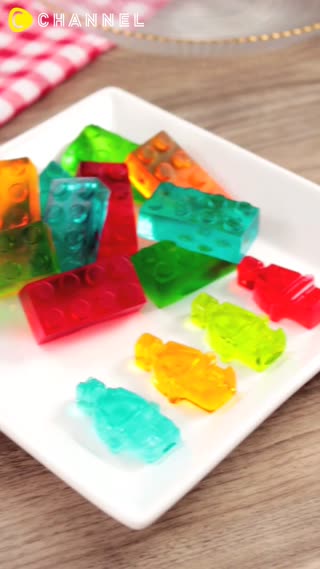 使用淋在剉冰上的糖漿！Q彈的樂高軟糖♡