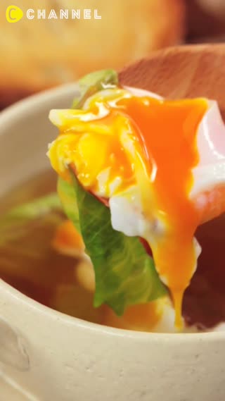 ซุปไข่ลาวาและผัดกาดหอม