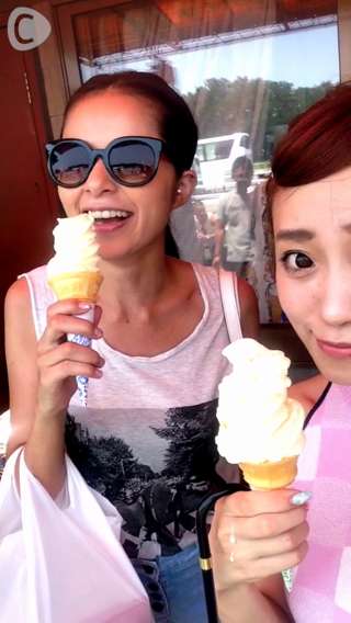 Tasting Koshi-hikari Icecream at 【Terado