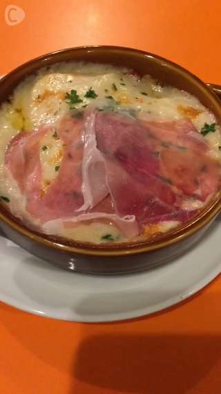 24Hオープンのグローバルでおしゃれな『サクラカフェ』@池袋